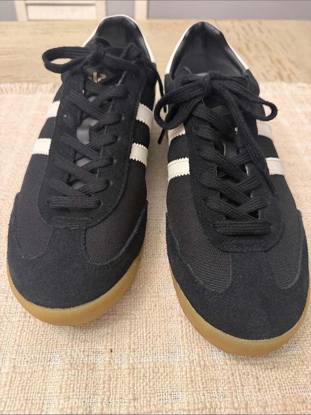 Gola Black White Gum Classic Trainer - Picture 2 of 8